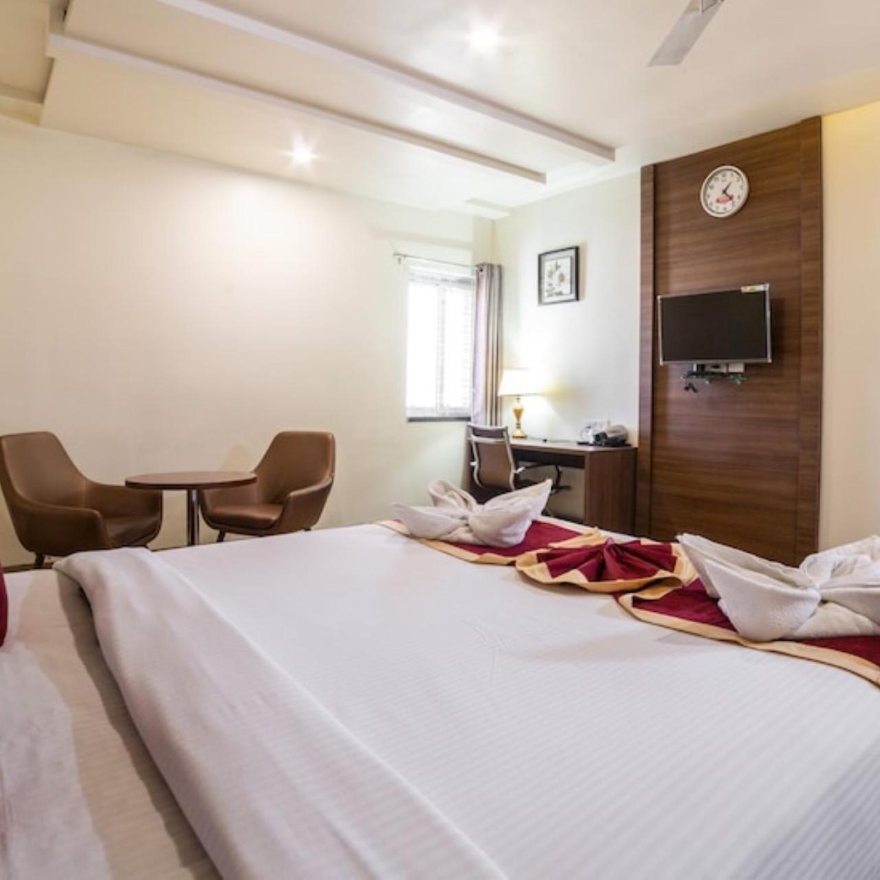Hotel Svm Grand Medipally Hyderabad Eksteriør bilde