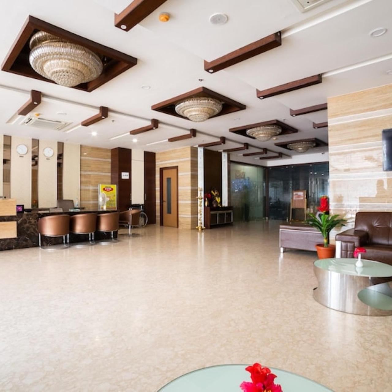 Hotel Svm Grand Medipally Hyderabad Eksteriør bilde