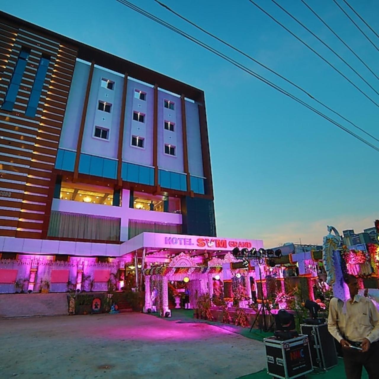 Hotel Svm Grand Medipally Hyderabad Eksteriør bilde