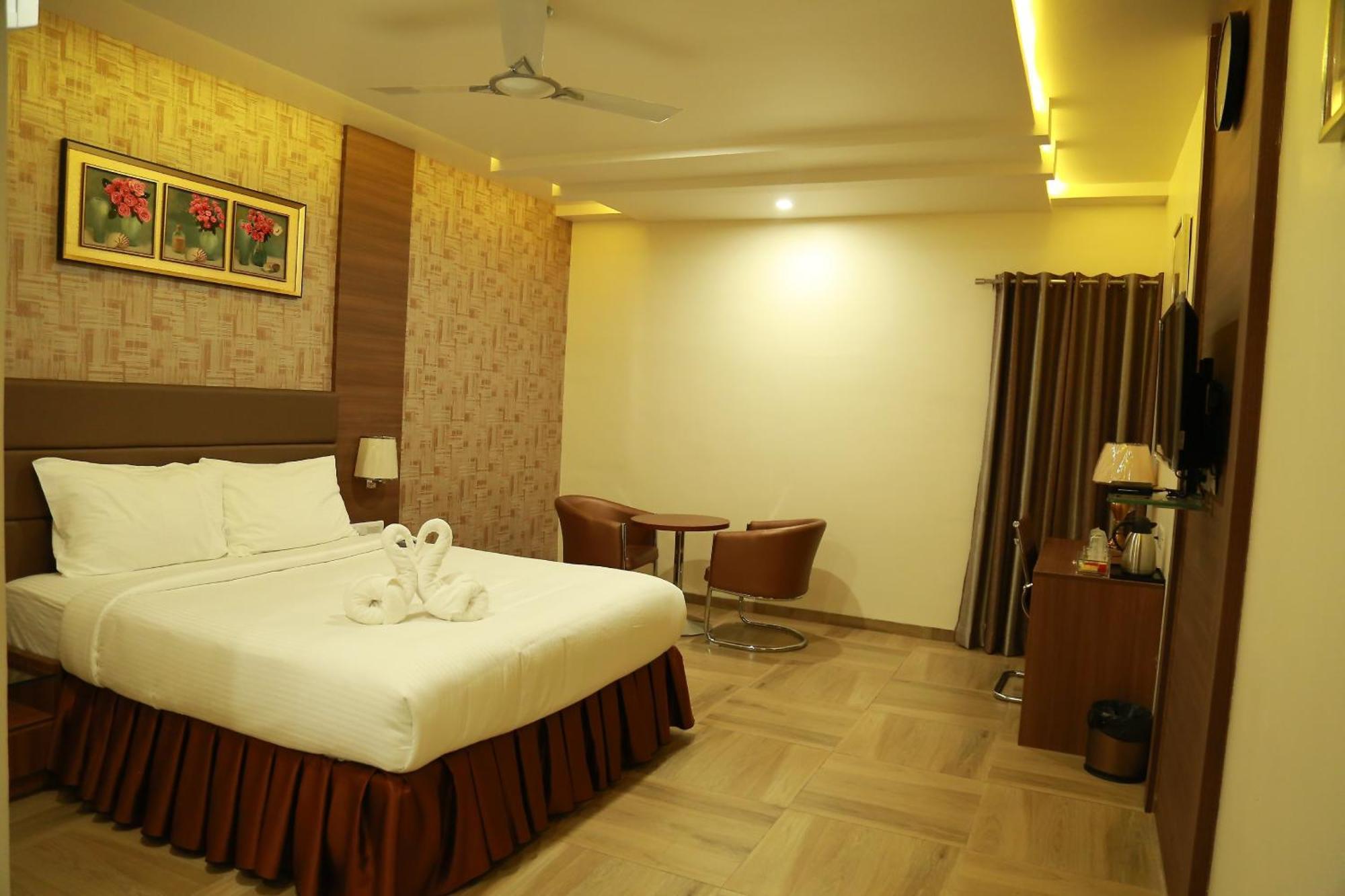 Hotel Svm Grand Medipally Hyderabad Eksteriør bilde